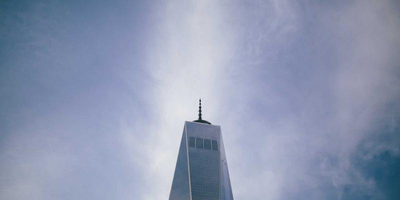 超越国标：构建装载机租赁的现场安全管理体系，中国卡特如何制定更高标准的操作规范？